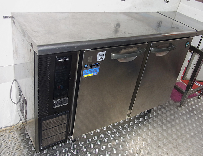 キッチンカーレンタル車輛いすゞ・ビギンの冷凍冷蔵庫