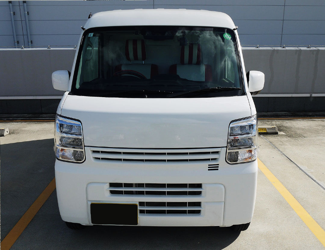 every-wht_ciki2born-01-01-b