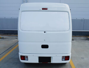 every-wht_ciki2born-01-01-e