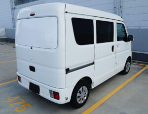 every-wht_ciki2born-01-01-f