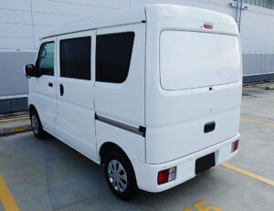 every-wht_ciki2born-01-01-g